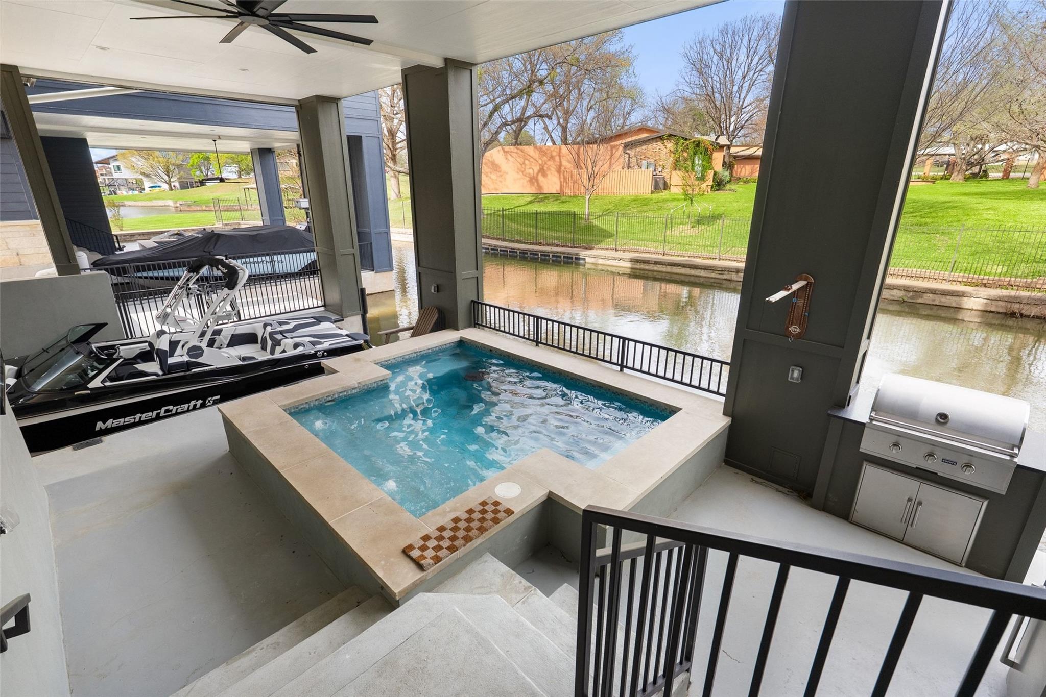 102 Cypress Shore Lane Ln, Kingsland, TX 78639