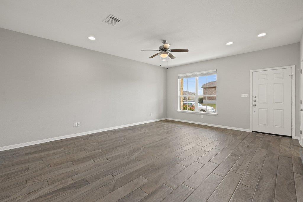 718 Tinton Falls Ln, Pflugerville, TX 78660