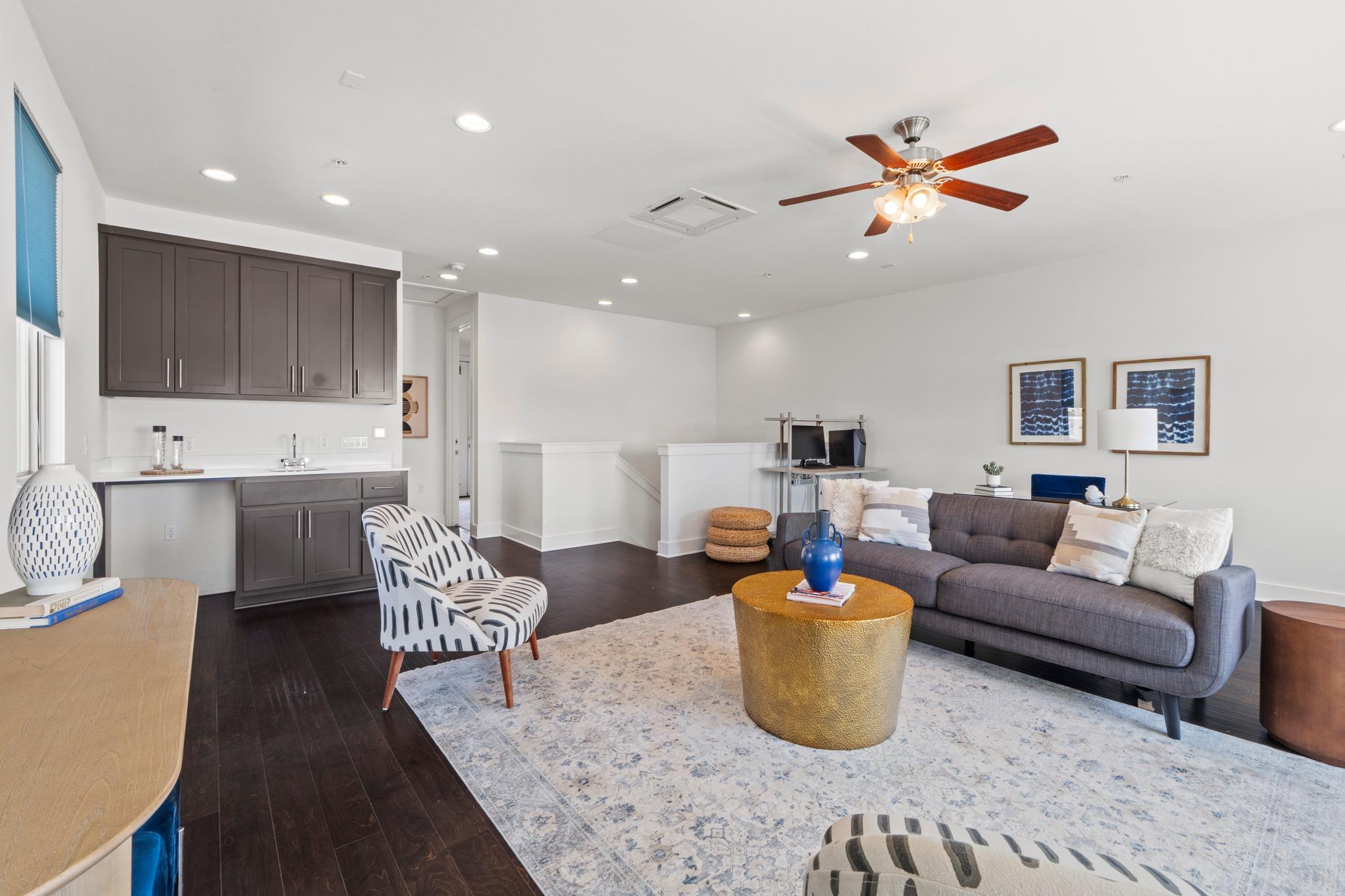 4517 Kocurek St, Austin, TX 78723