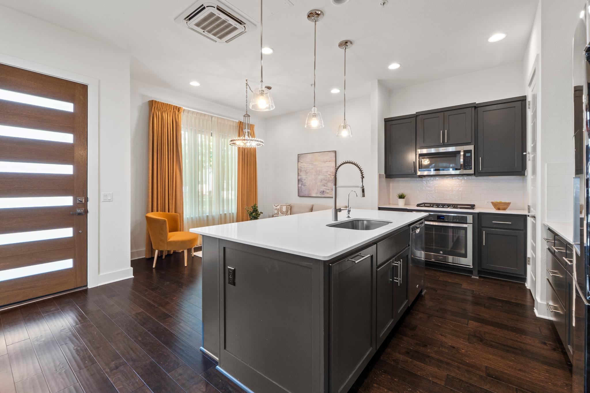 4517 Kocurek St, Austin, TX 78723