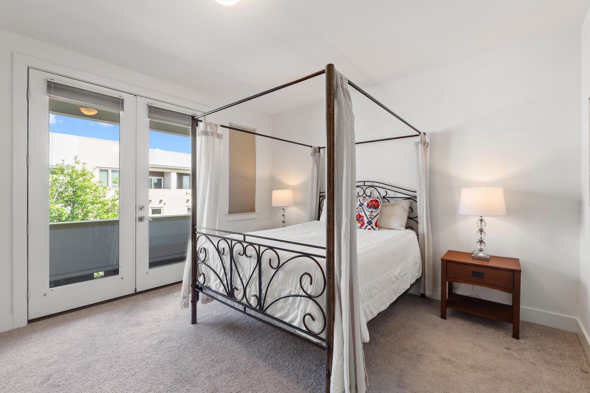 4517 Kocurek St, Austin, TX 78723