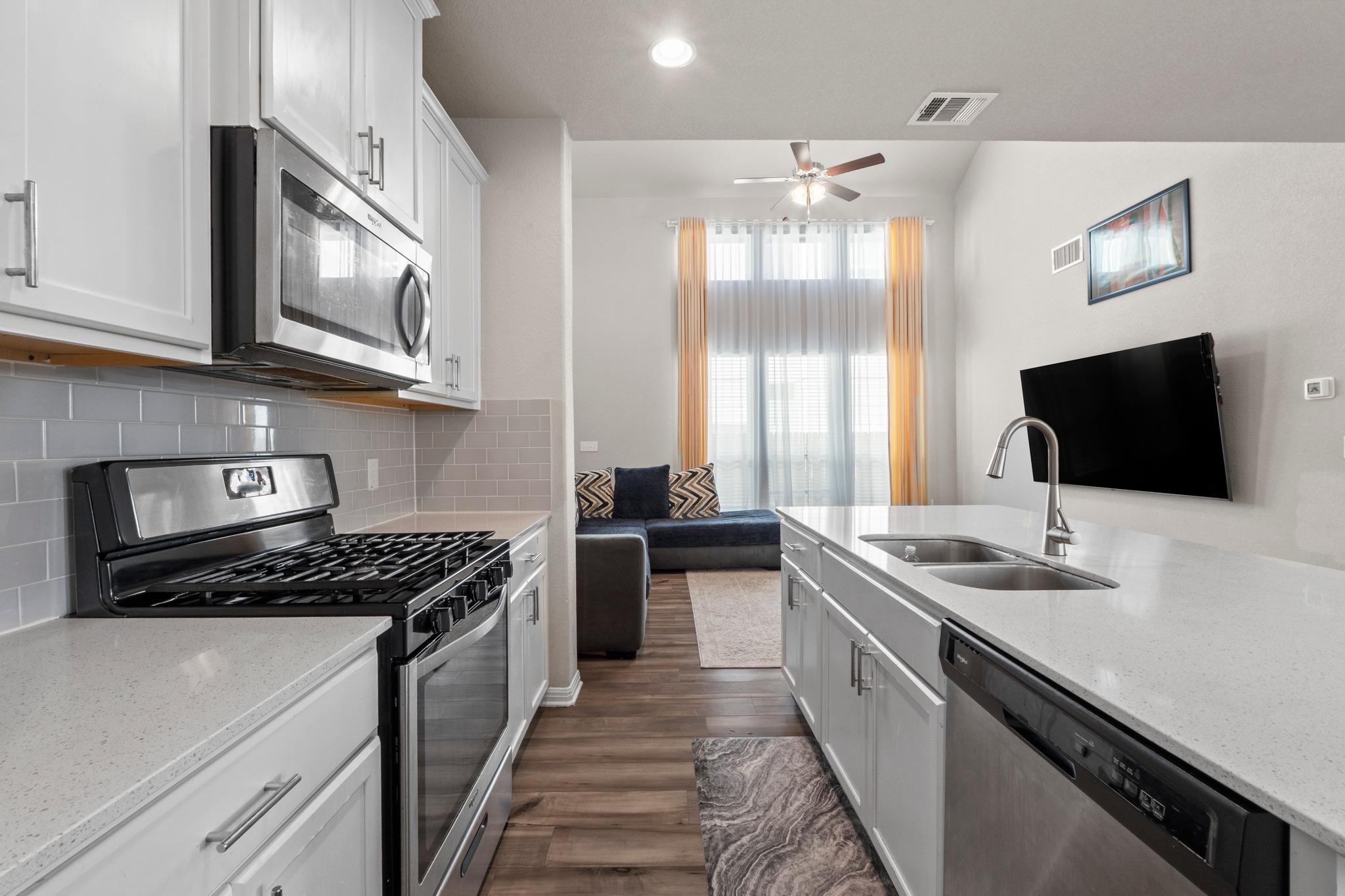 159 Macarthur Dr, Leander, TX 78641