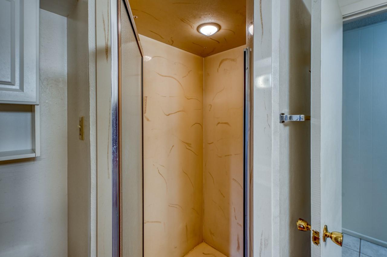 4317 River Oaks Dr, Kingsland, TX 78639