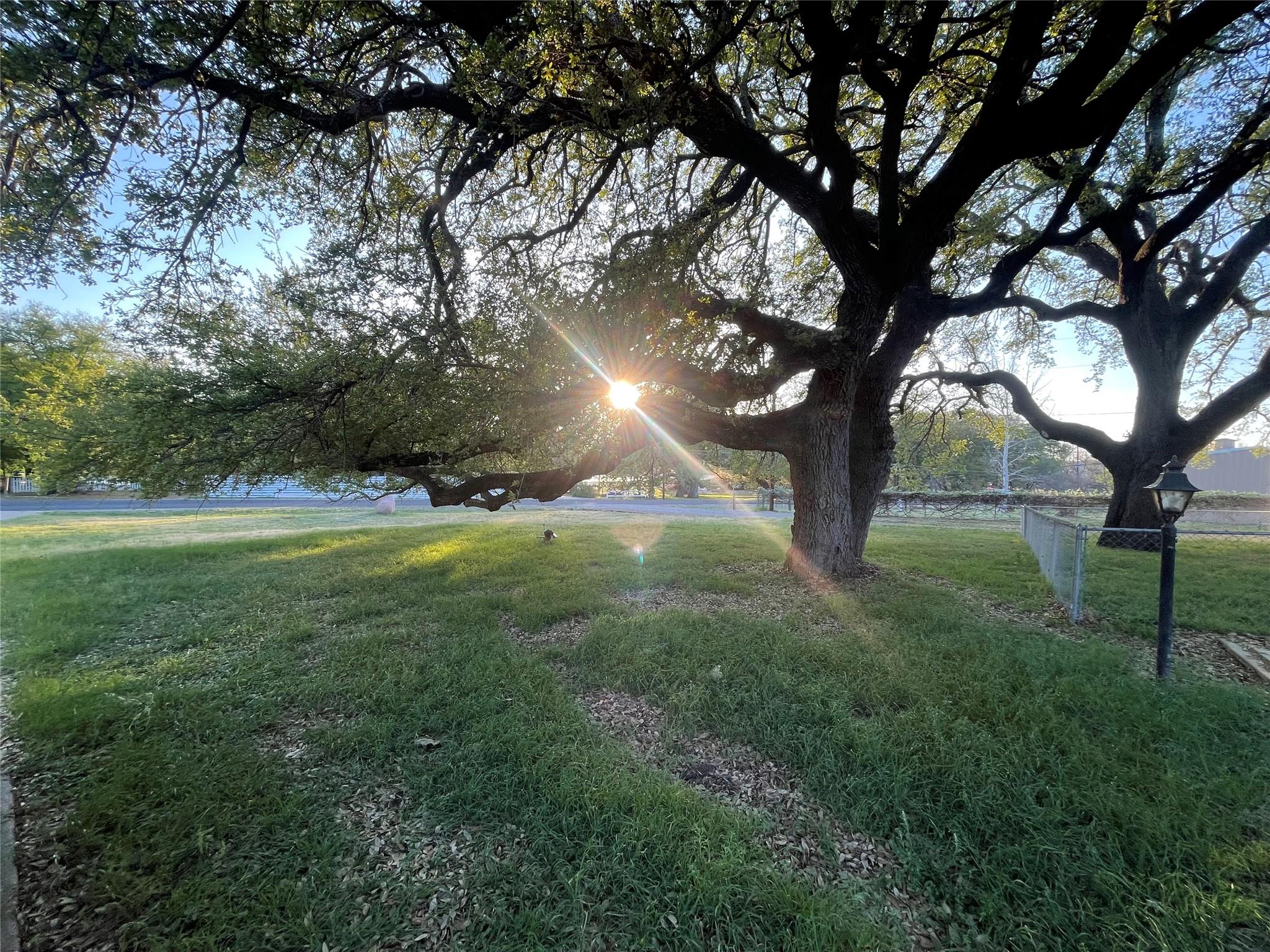 4317 River Oaks Dr, Kingsland, TX 78639