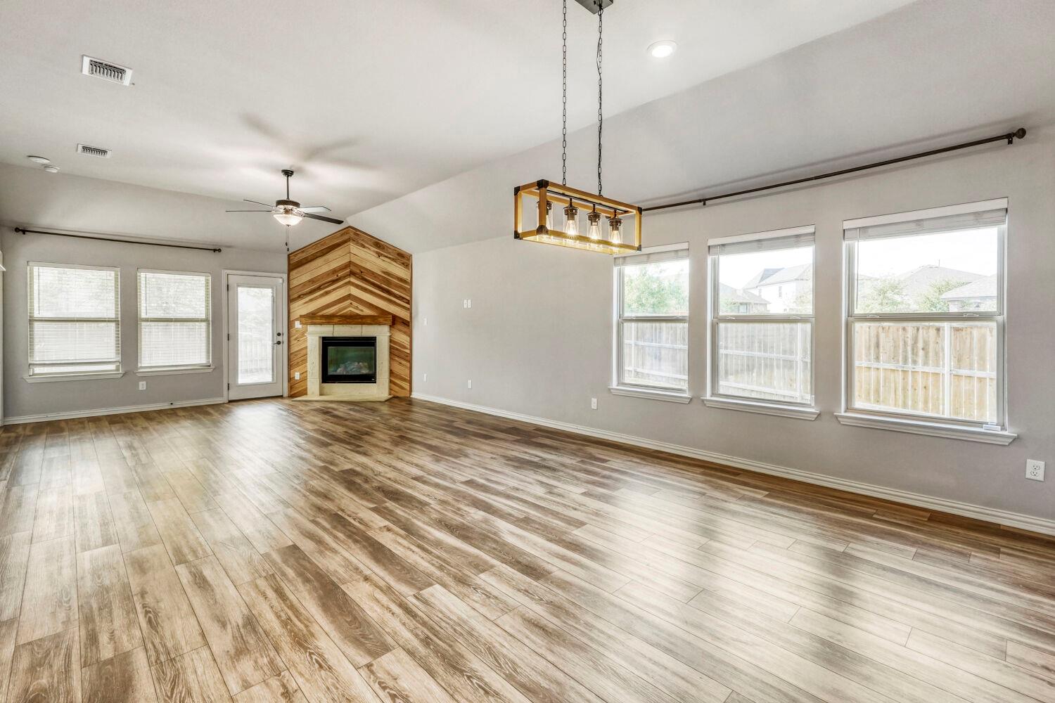 426 Cold River Run, Kyle, TX 78640