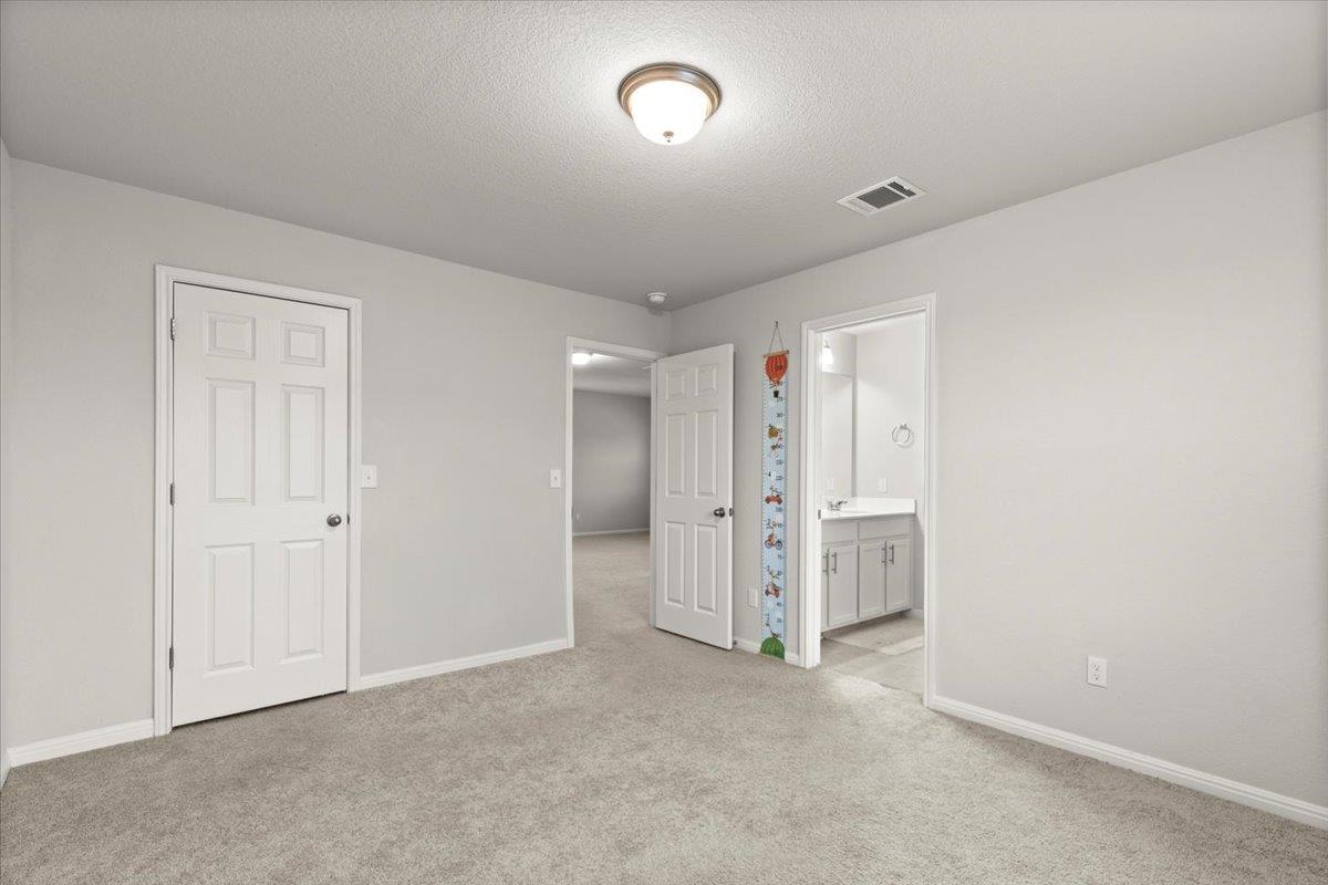 213 Munk Ln, Leander, TX 78641