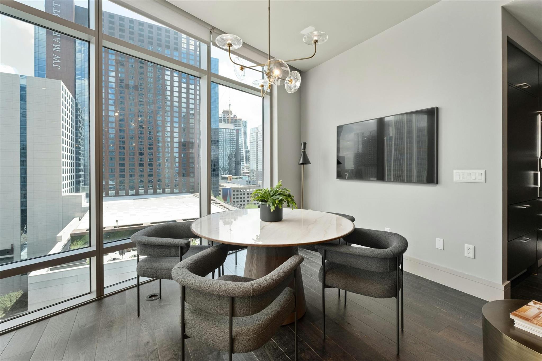 200 Congress Ave # 15D, Austin, TX 78701