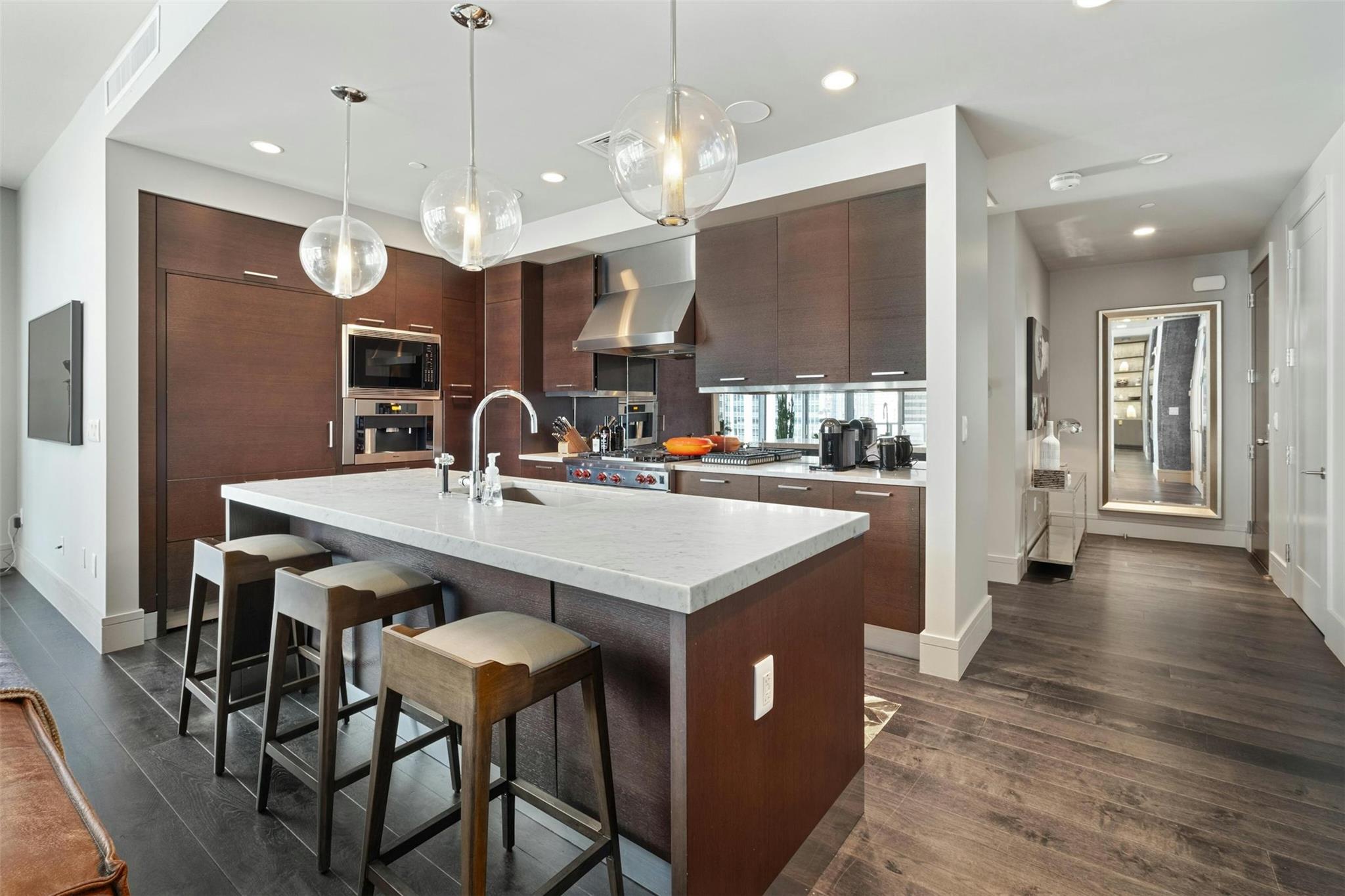 200 Congress Ave # 15D, Austin, TX 78701