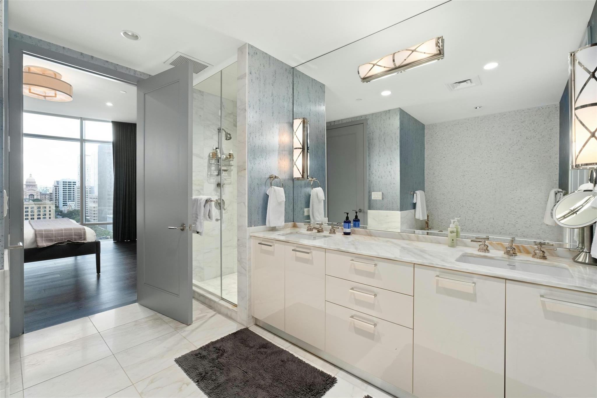 200 Congress Ave # 15D, Austin, TX 78701