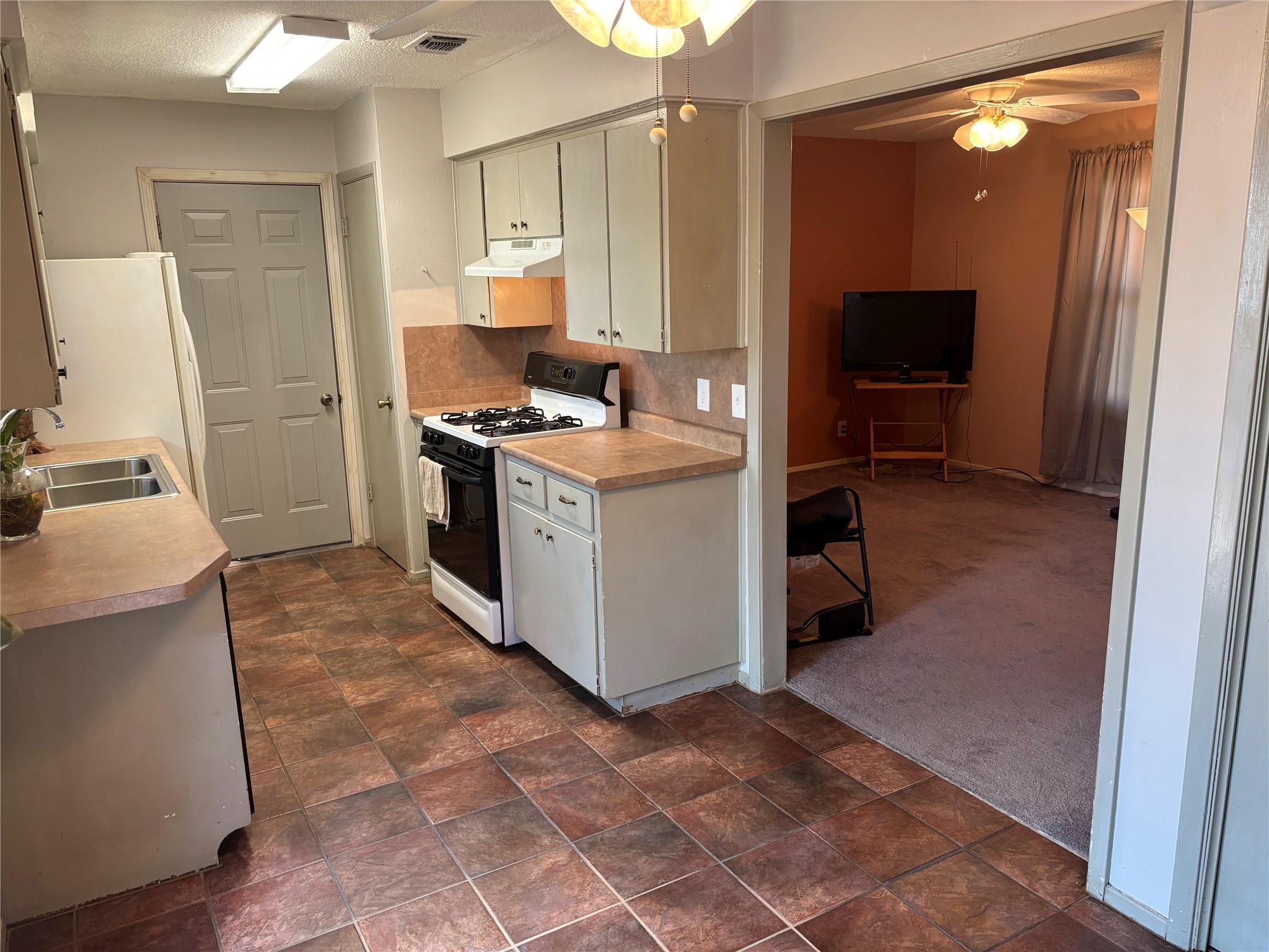 4910 Manchester Cir, Austin, TX 78745