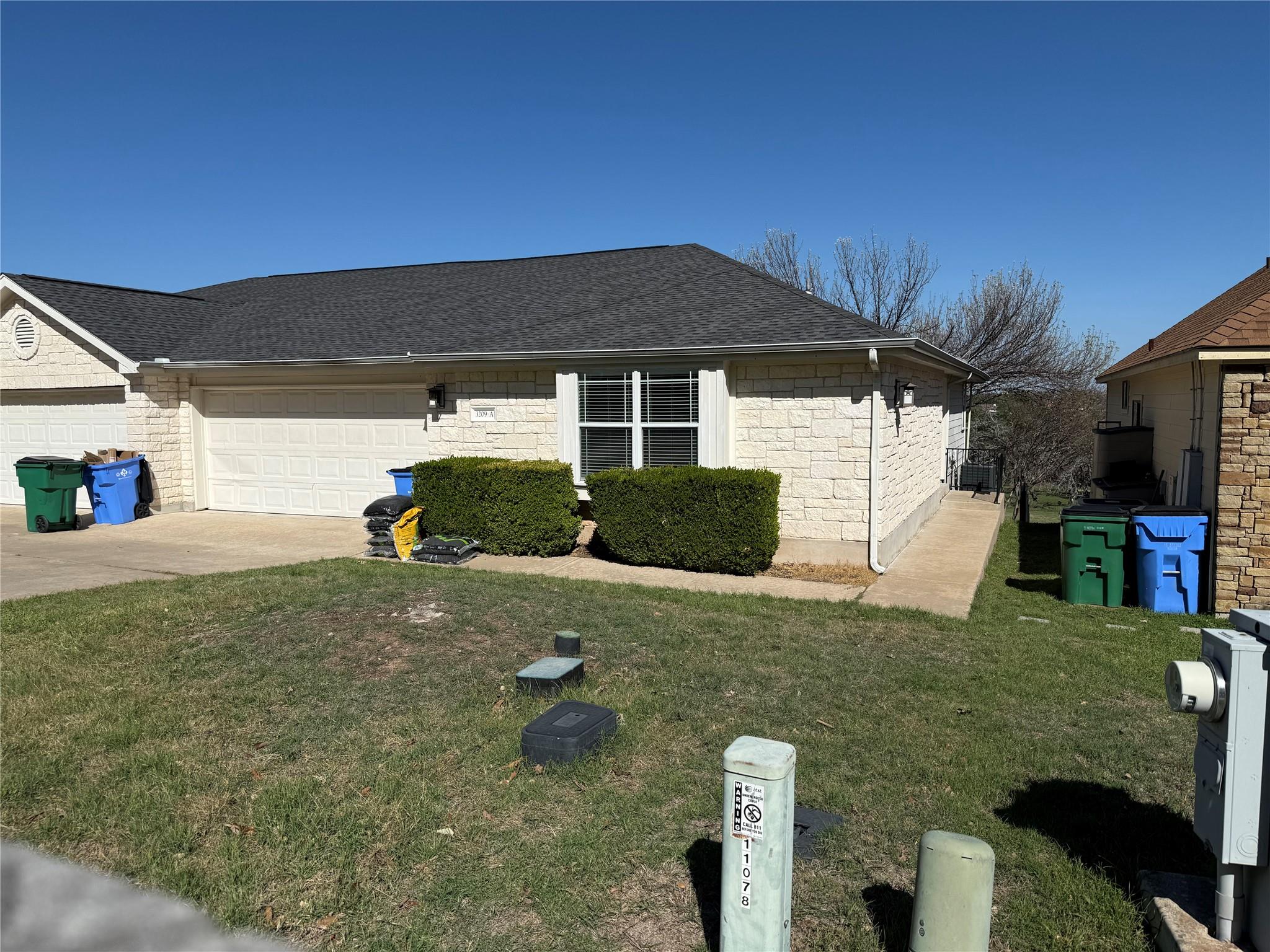 3209 Mac Arthur Ave # A, Lago Vista, TX 78645