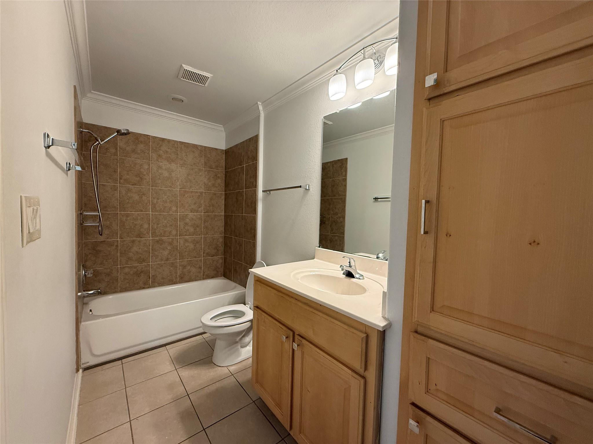 3209 Mac Arthur Ave # A, Lago Vista, TX 78645