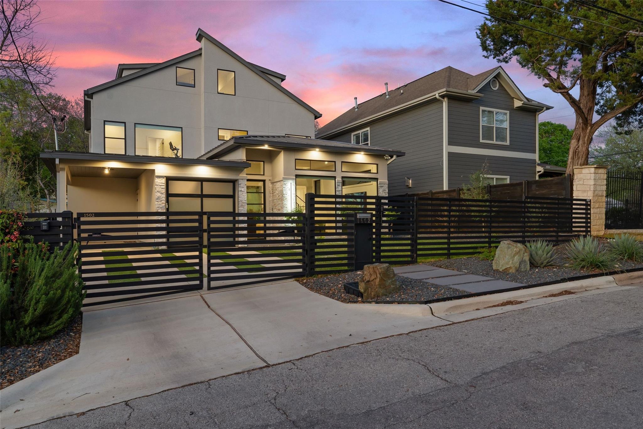 1502 Juliet St, Austin, TX 78704