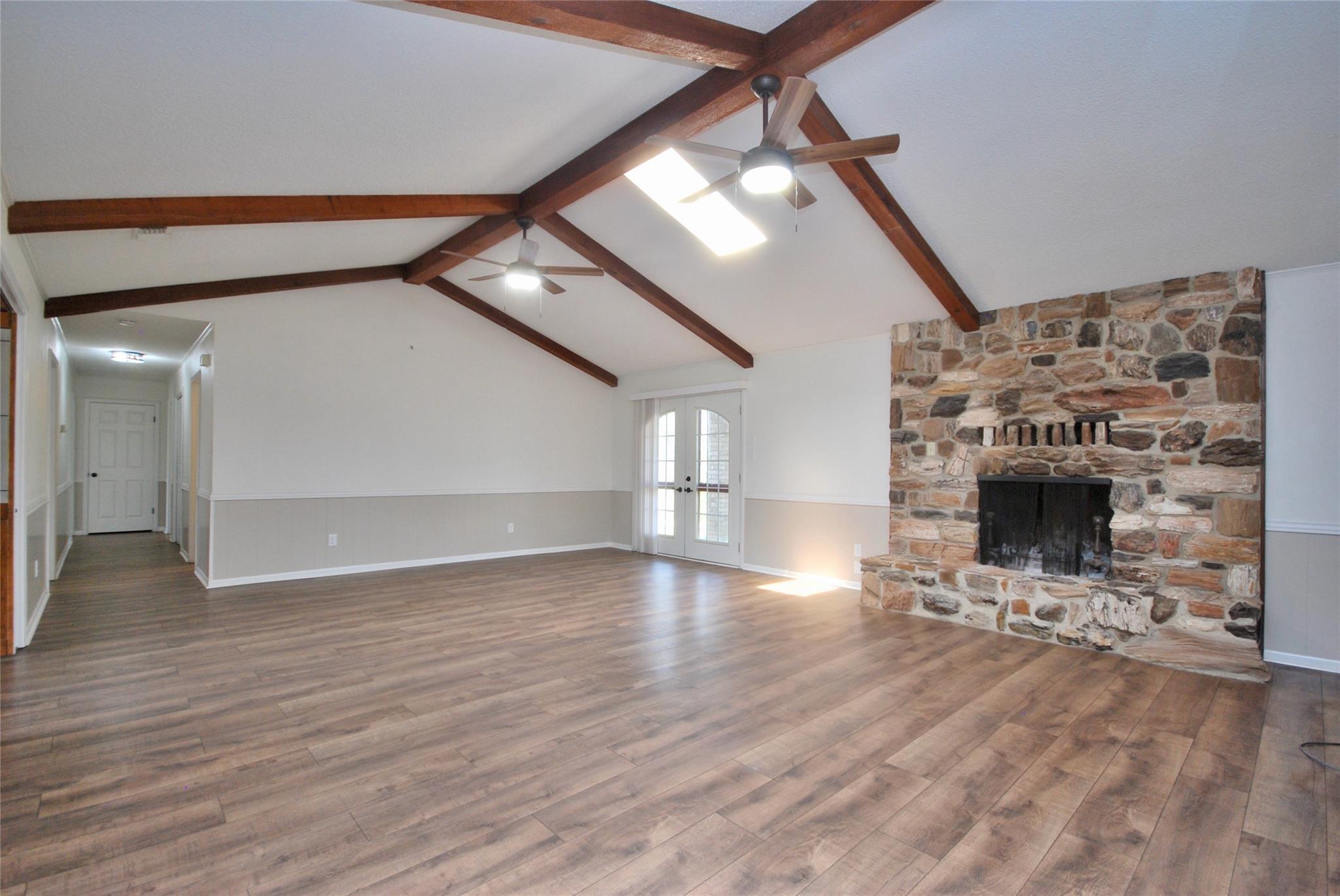 6911 Fm 532, Gonzales, TX 78629