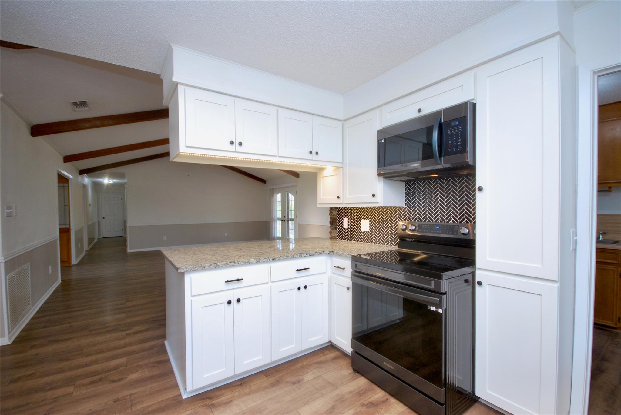 6911 Fm 532, Gonzales, TX 78629