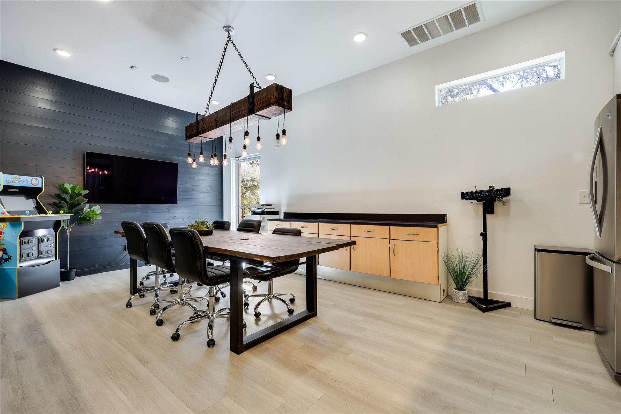 2000 Windy Ter # 21A, Cedar Park, TX 78613