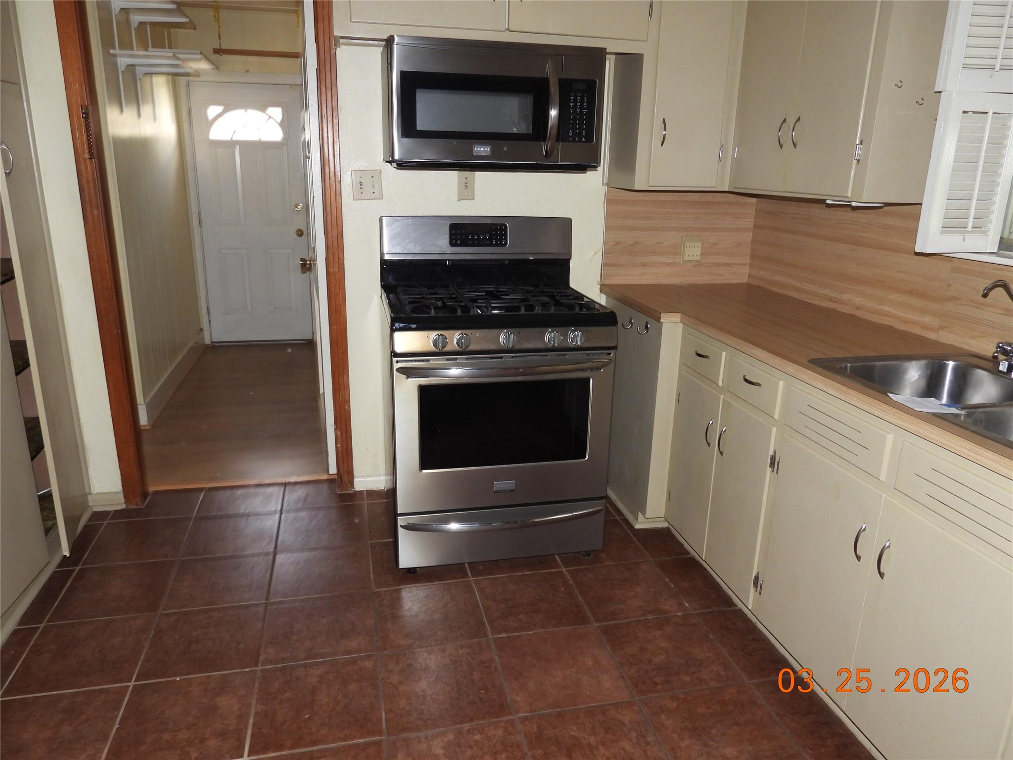 6009 Belfast Dr, Austin, TX 78723