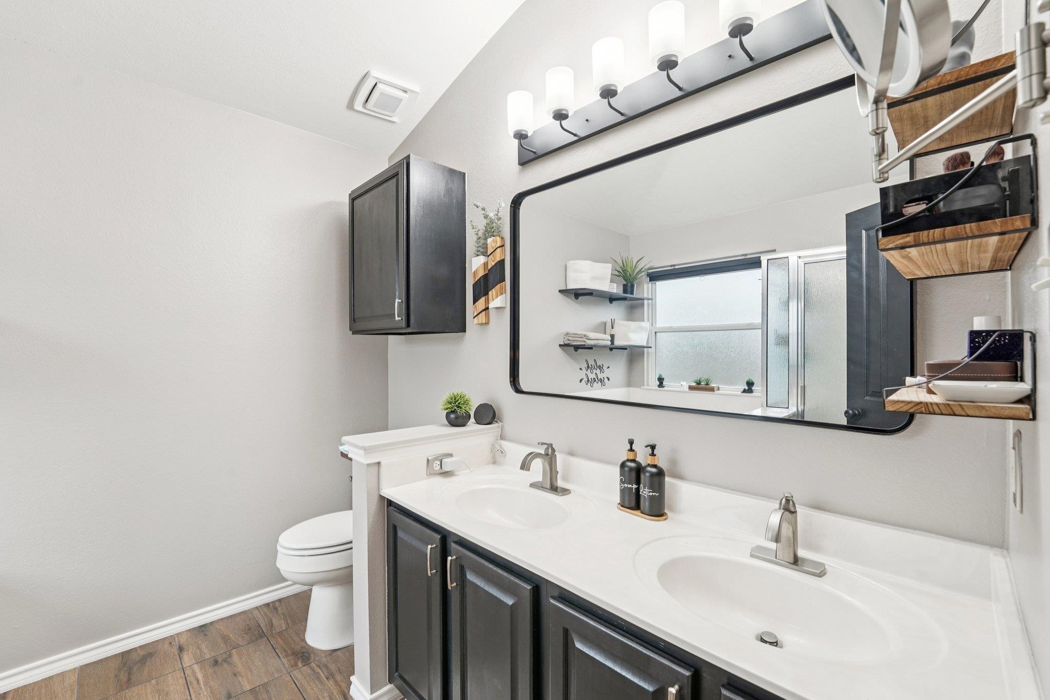 124 Waterlily Way, Hutto, TX 78634