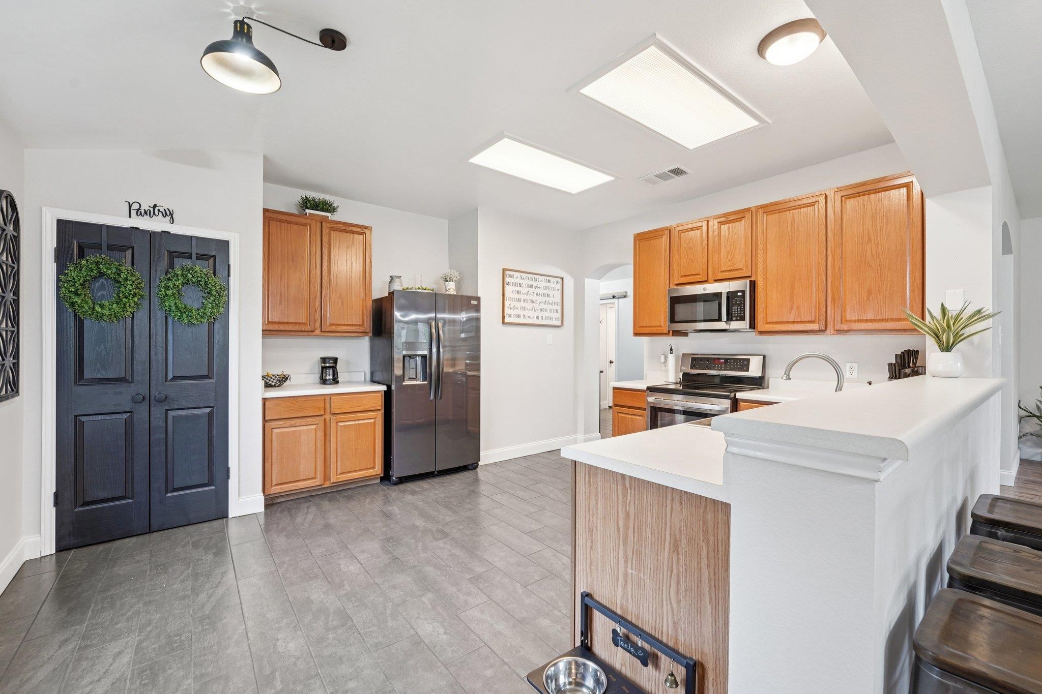 124 Waterlily Way, Hutto, TX 78634