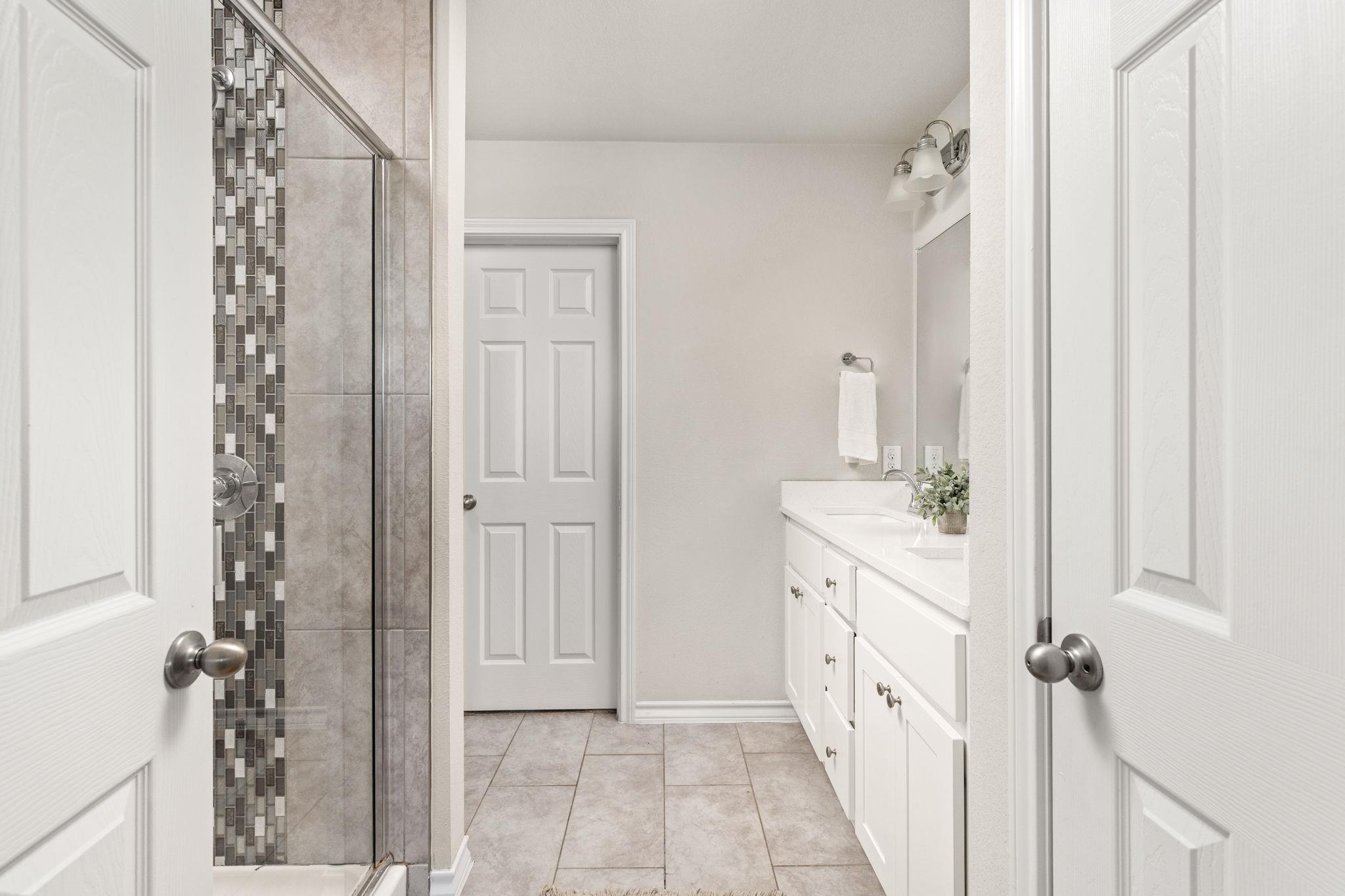 4701 Star Jasmine Dr # 105, Austin, TX 78723