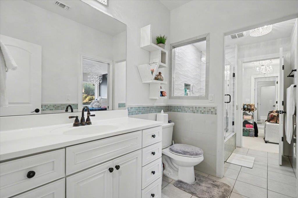 5240 Diamante Dr, Spicewood, TX 78669