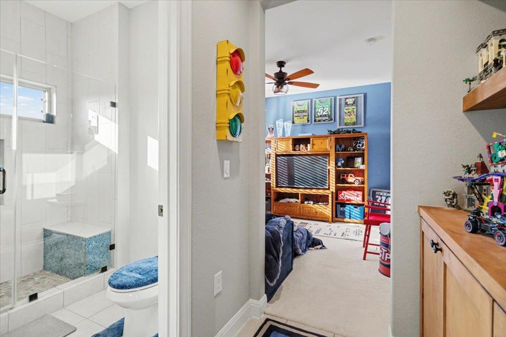 5240 Diamante Dr, Spicewood, TX 78669