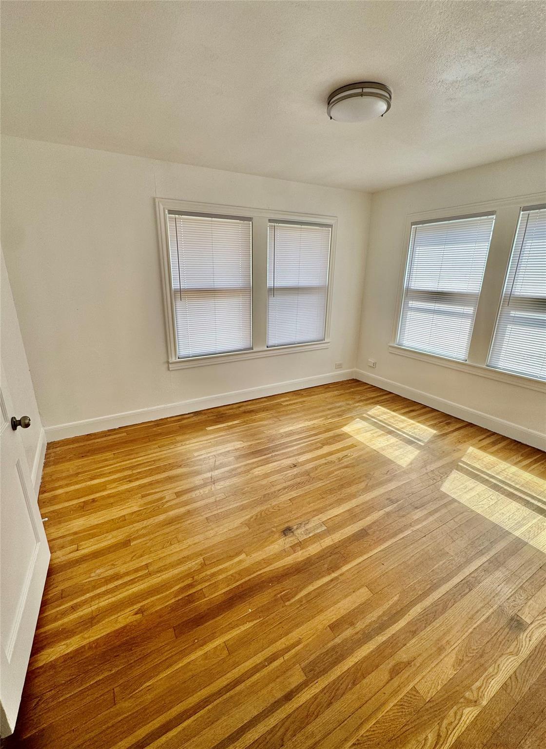 589 N Chambers St, Giddings, TX 78942