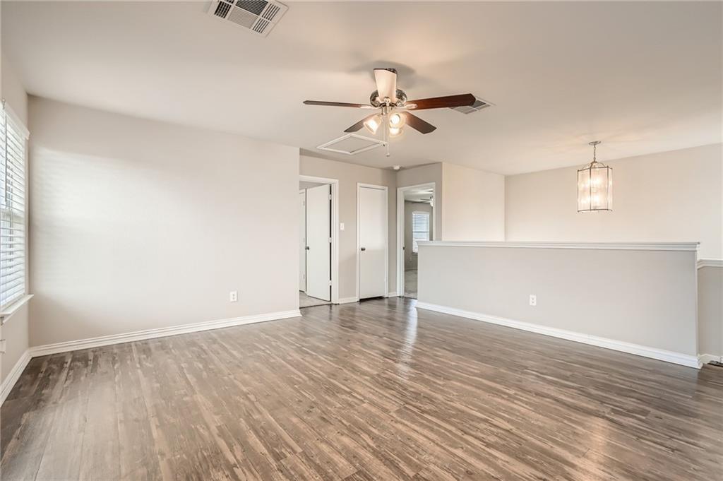 612 Copper Ct, Jarrell, TX 76537