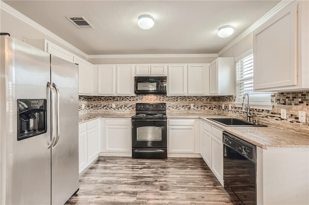 612 Copper Ct, Jarrell, TX 76537