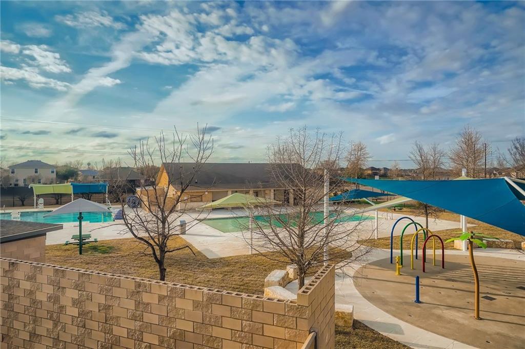 612 Copper Ct, Jarrell, TX 76537