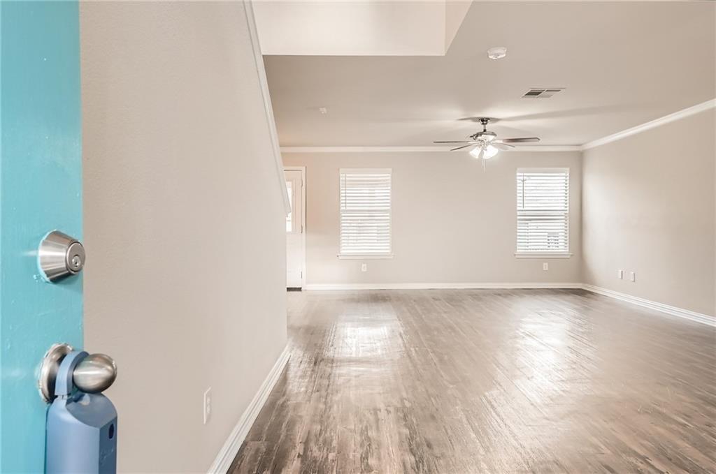 612 Copper Ct, Jarrell, TX 76537