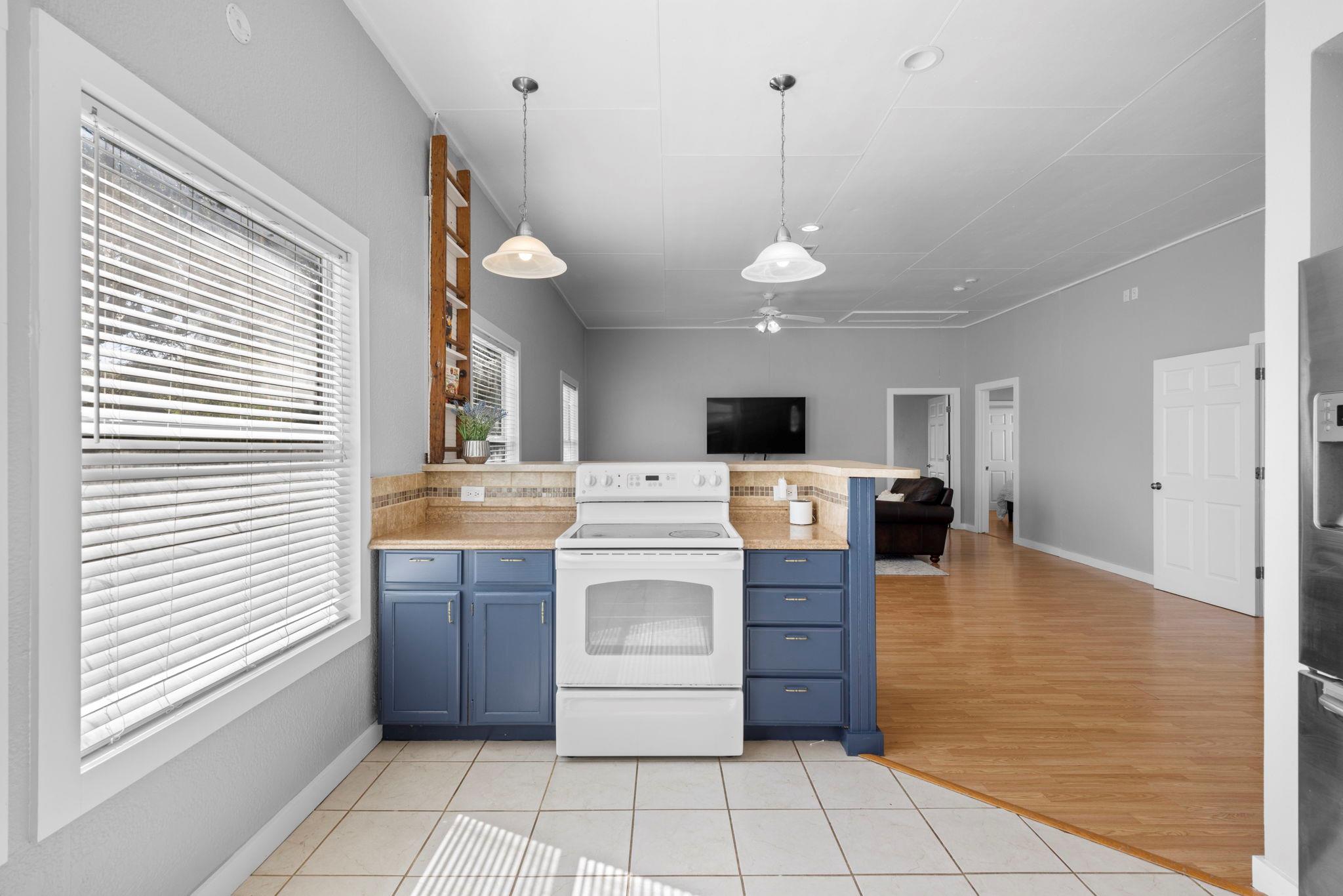 375 Branch Creek Trl, Liberty Hill, TX 78642