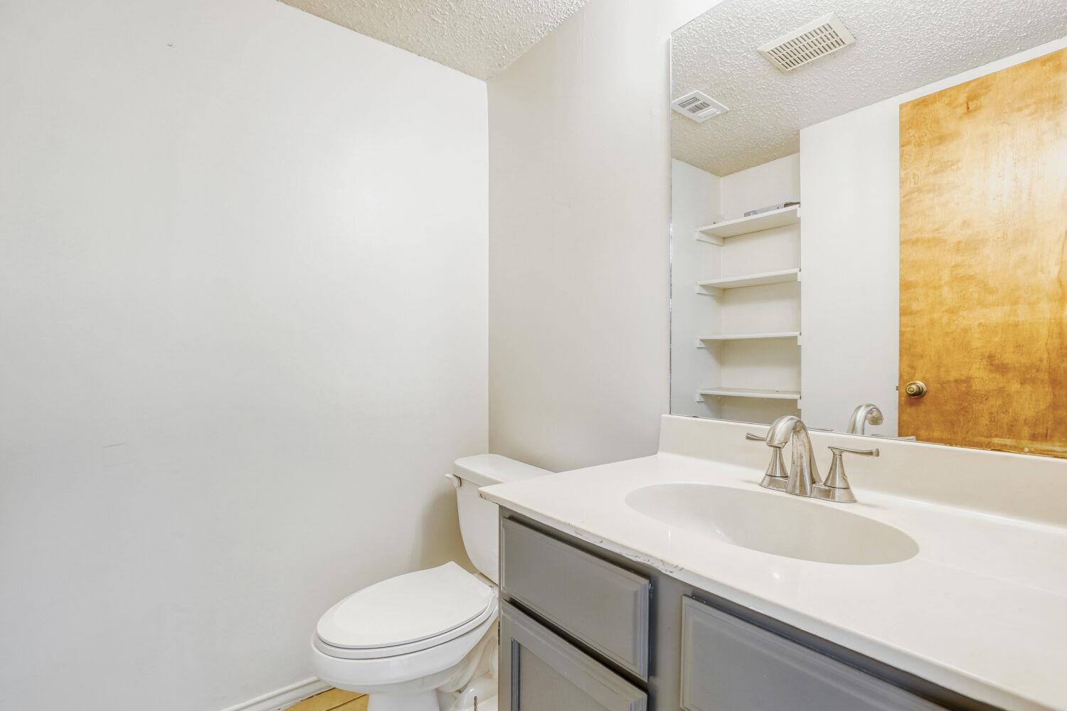 7802B Topawa Cv # B, Austin, TX 78729