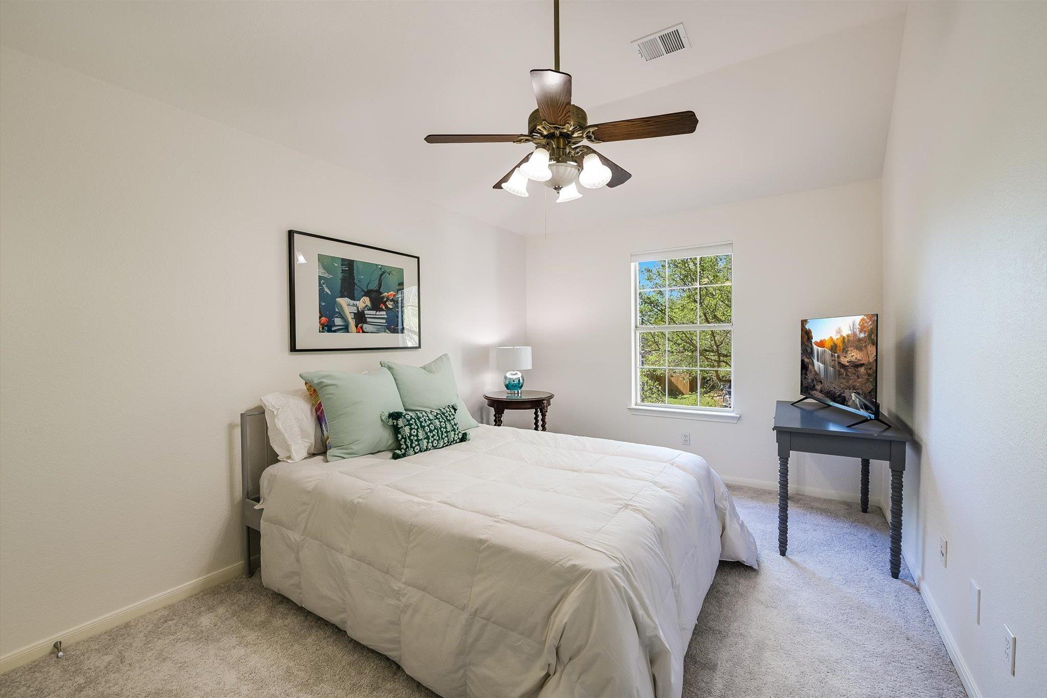 806 Mountain View Dr, Pflugerville, TX 78660