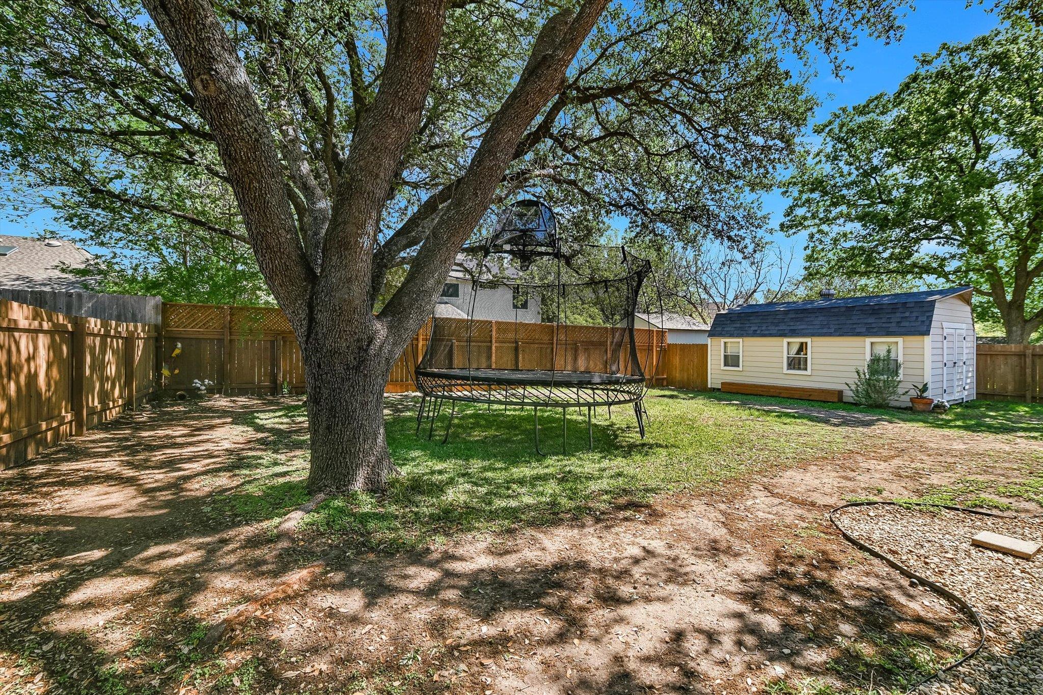 806 Mountain View Dr, Pflugerville, TX 78660