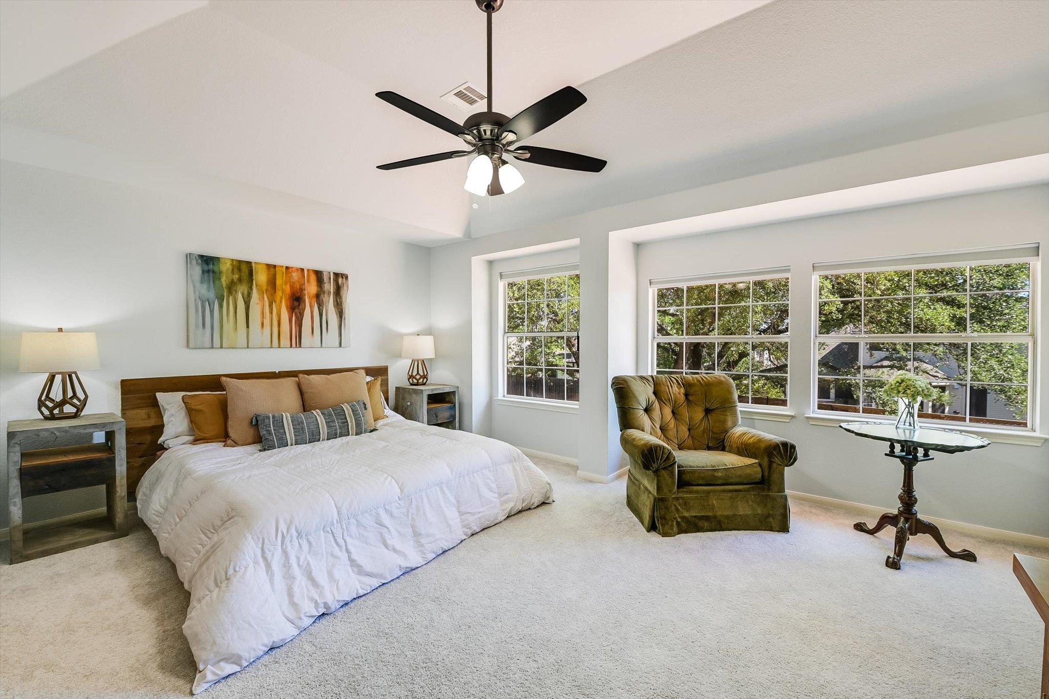 806 Mountain View Dr, Pflugerville, TX 78660