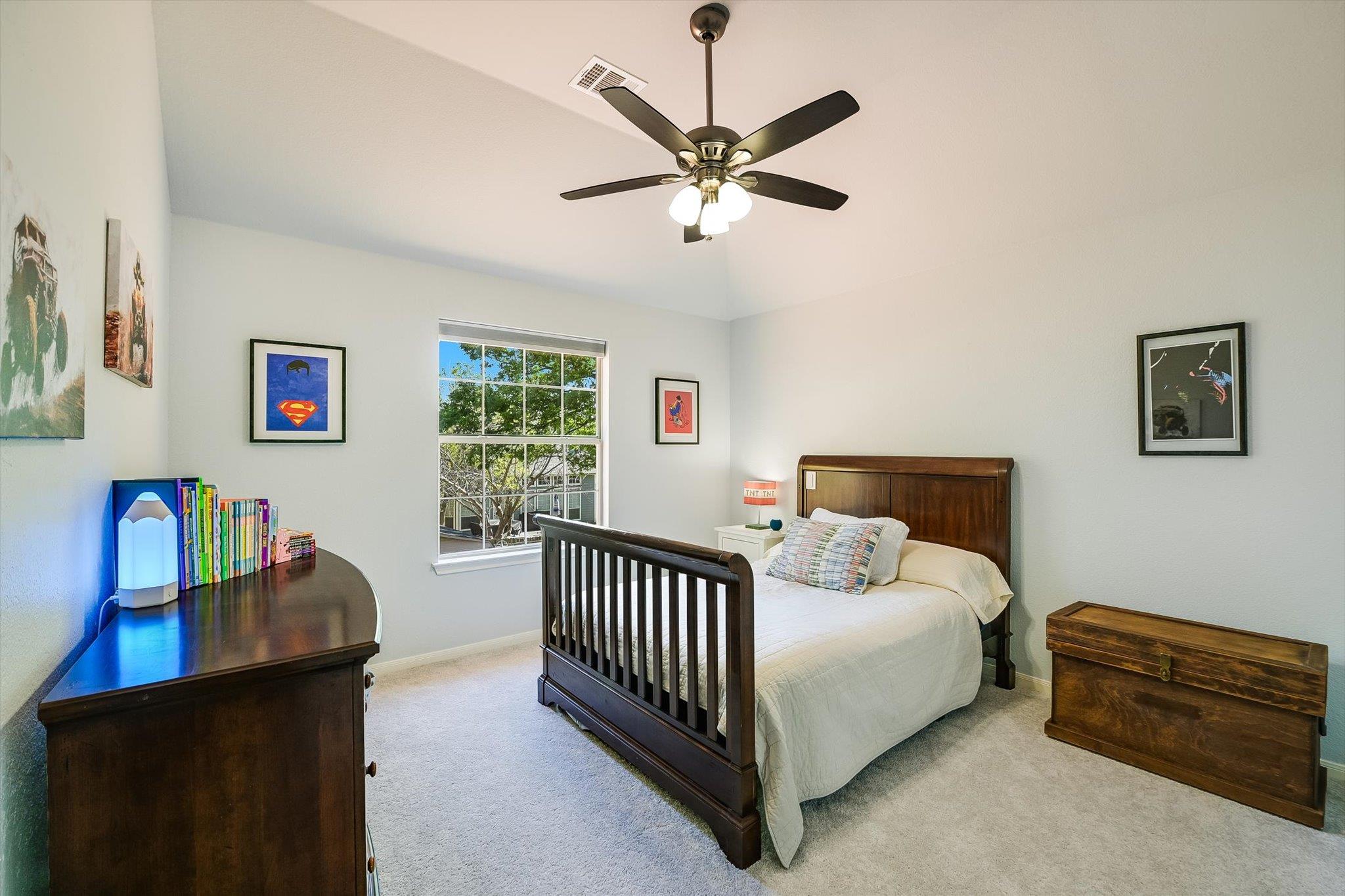 806 Mountain View Dr, Pflugerville, TX 78660