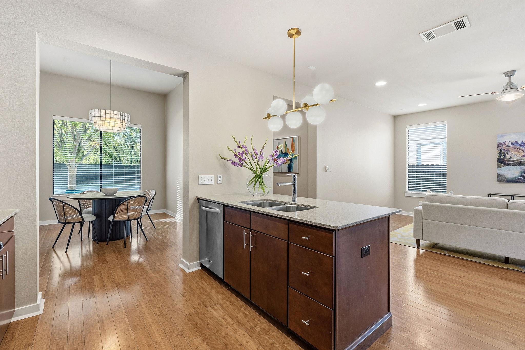 2911 Corbin Ln, Austin, TX 78704