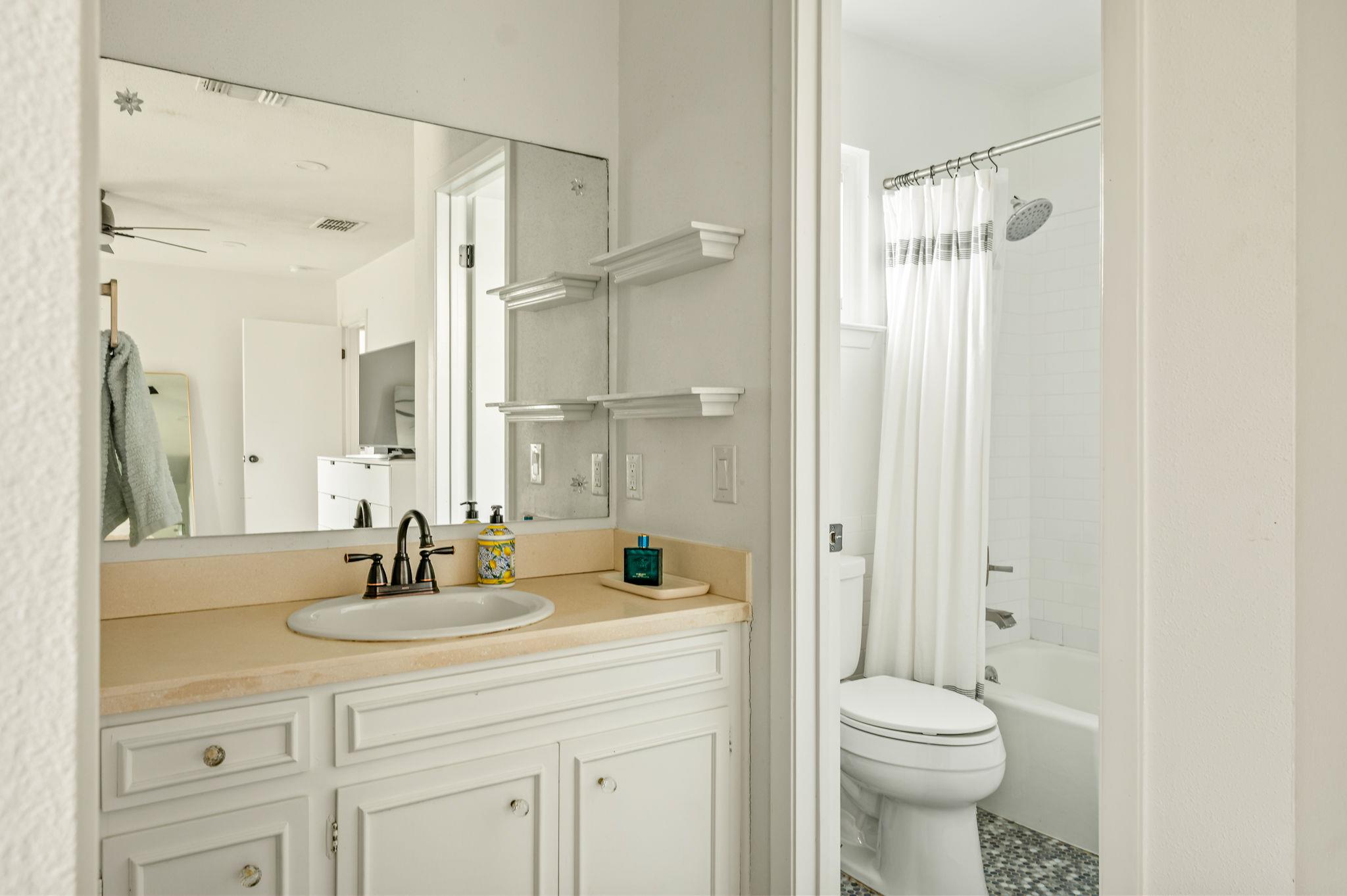 9300 Meadow Vale, Austin, TX 78758