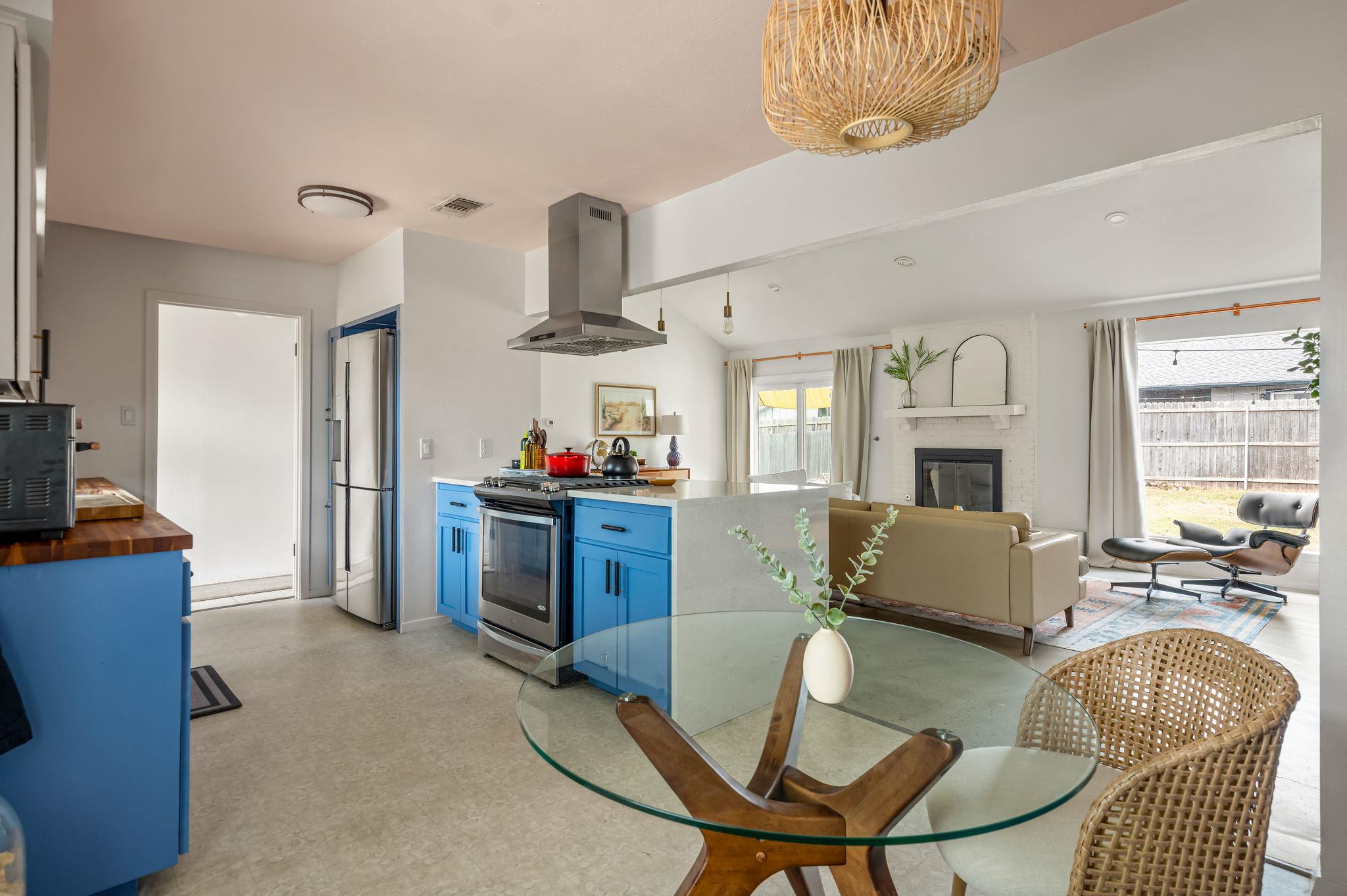 9300 Meadow Vale, Austin, TX 78758