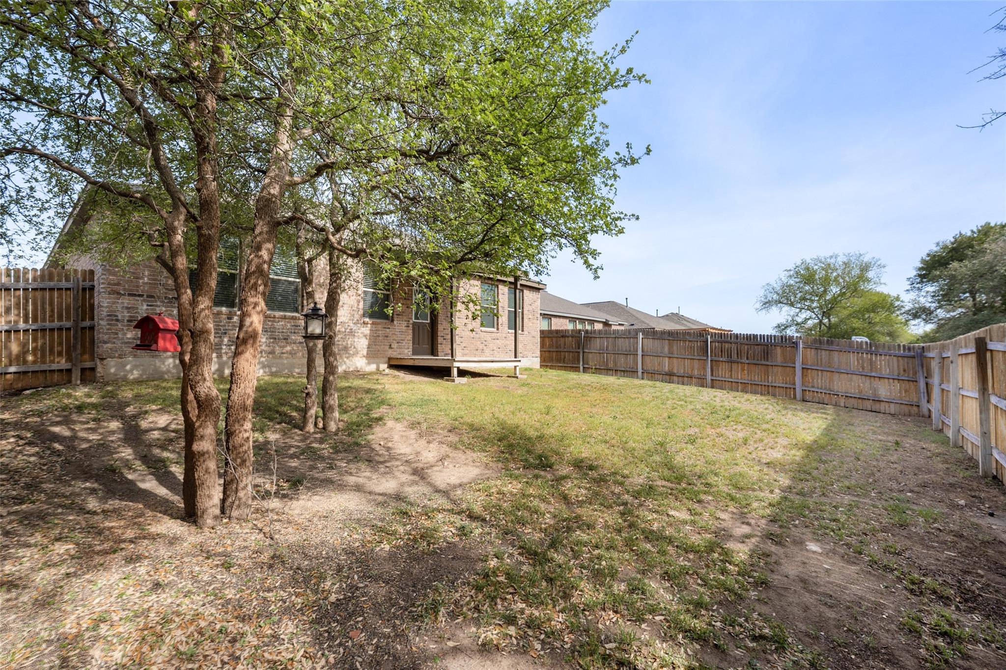 147 Mary Max Cir, San Marcos, TX 78666