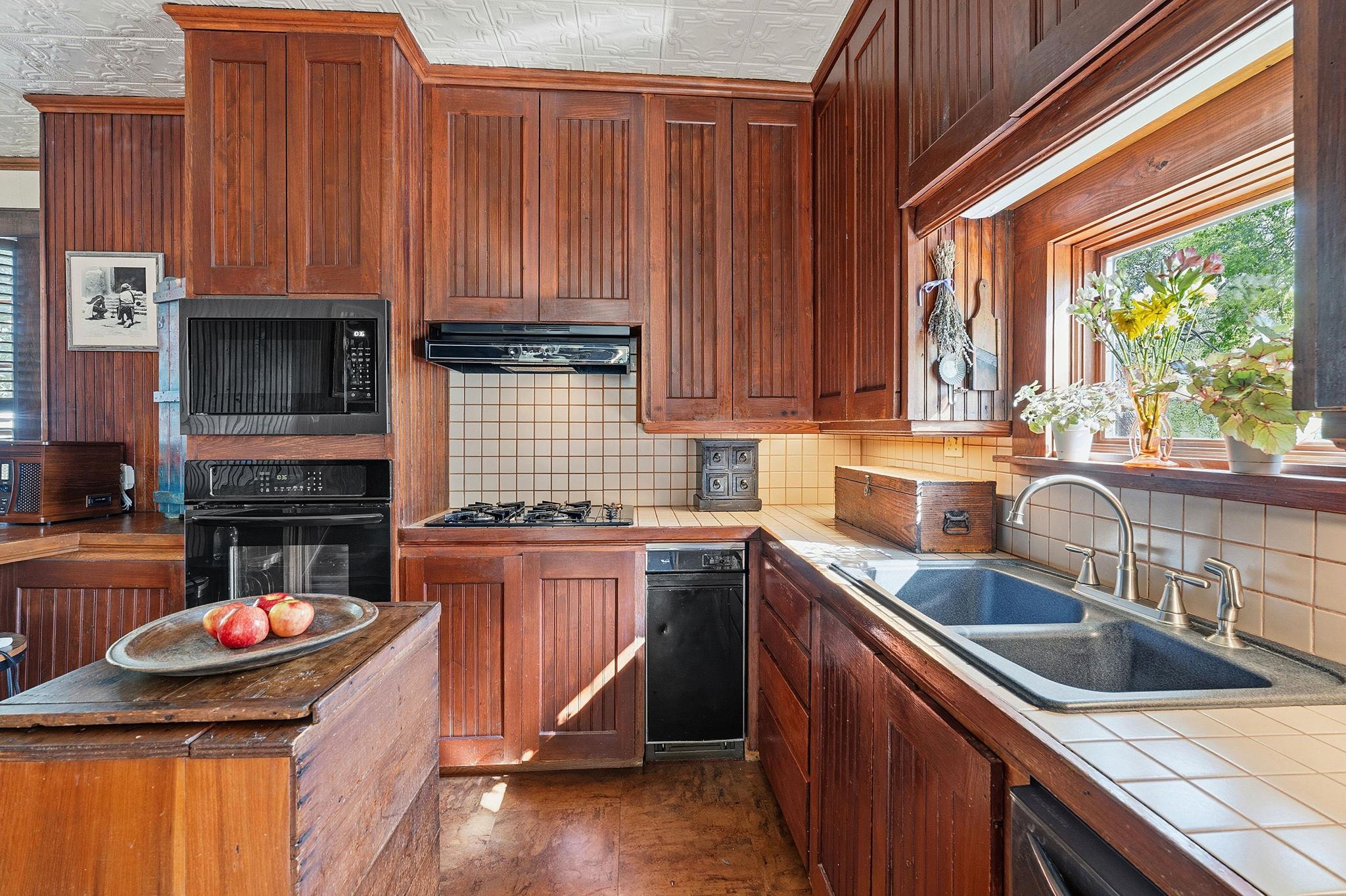 410 Cibilo St, Lockhart, TX 78644