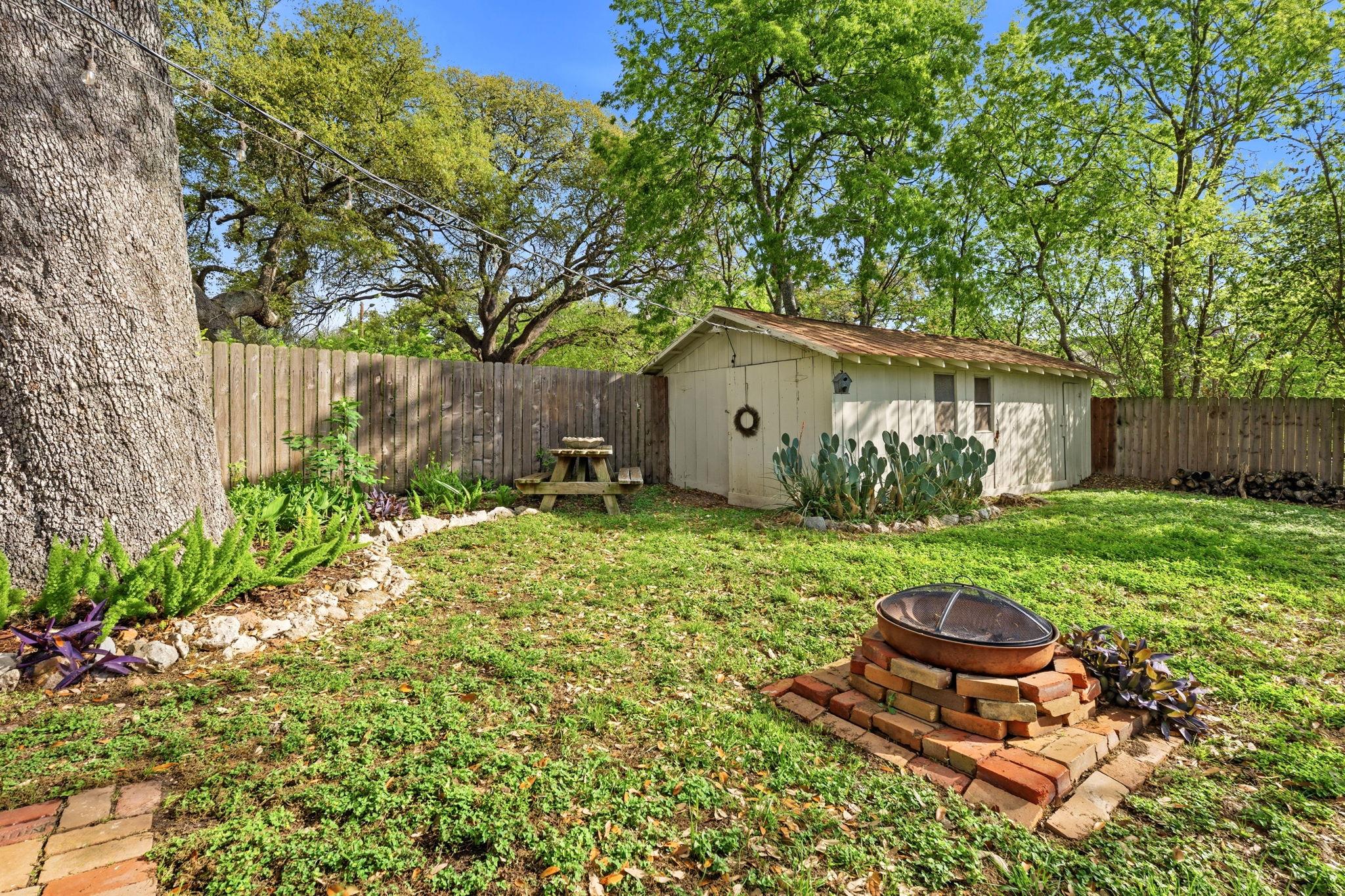 410 Cibilo St, Lockhart, TX 78644