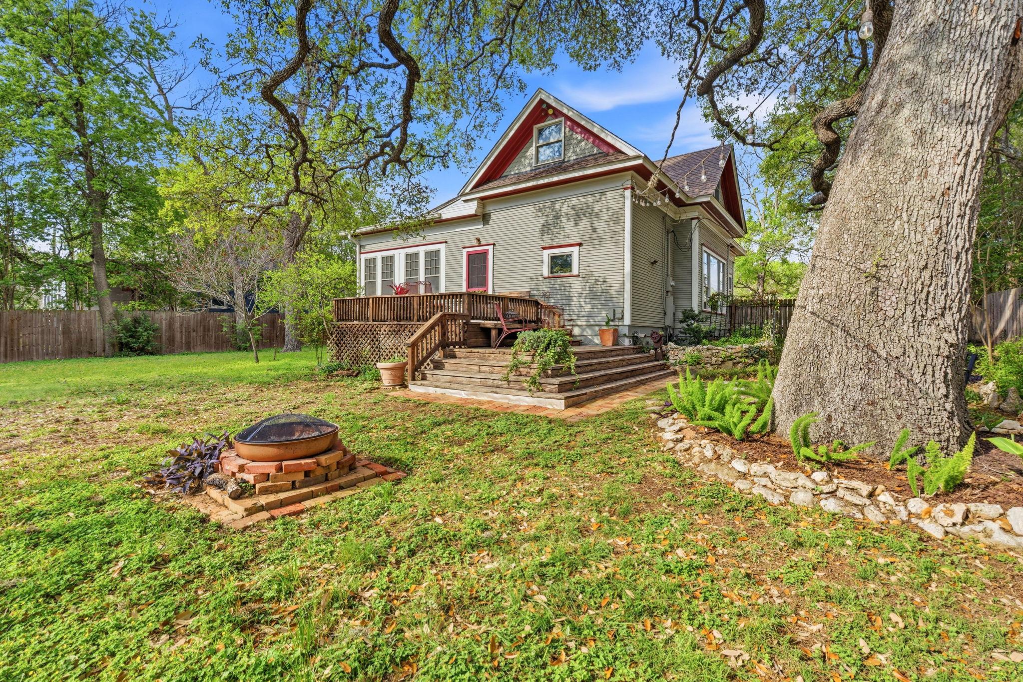 410 Cibilo St, Lockhart, TX 78644