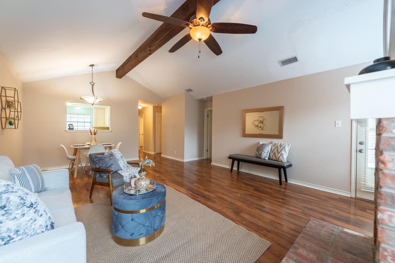 416 Village Ln, Buda, TX 78610