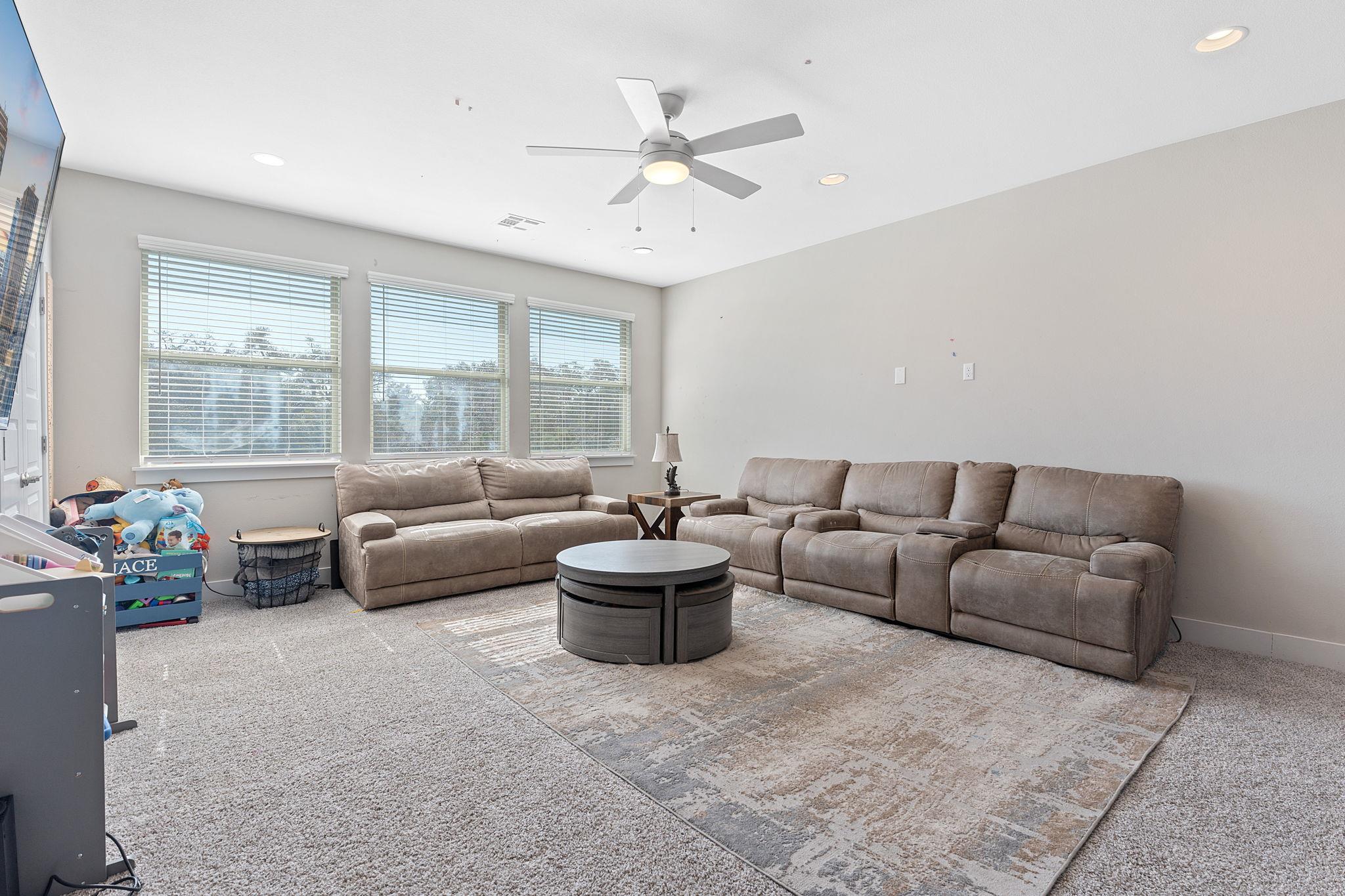 194 Wilderness Cv, Driftwood, TX 78619