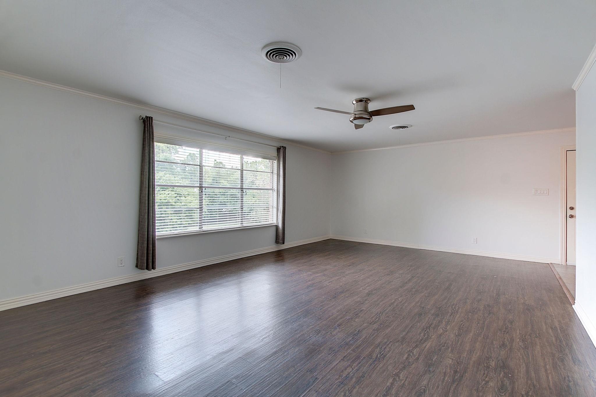 1304 Loma Dr, Austin, TX 78741