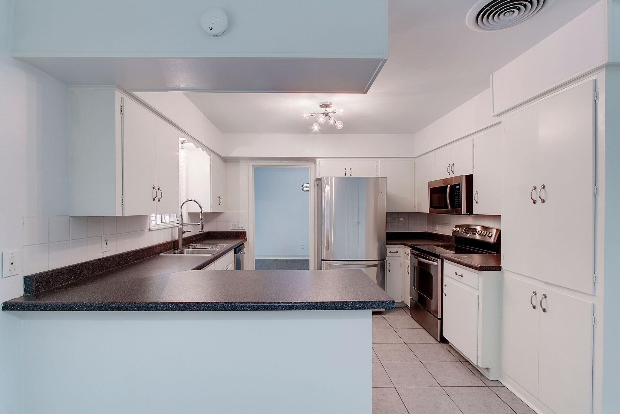 1304 Loma Dr, Austin, TX 78741