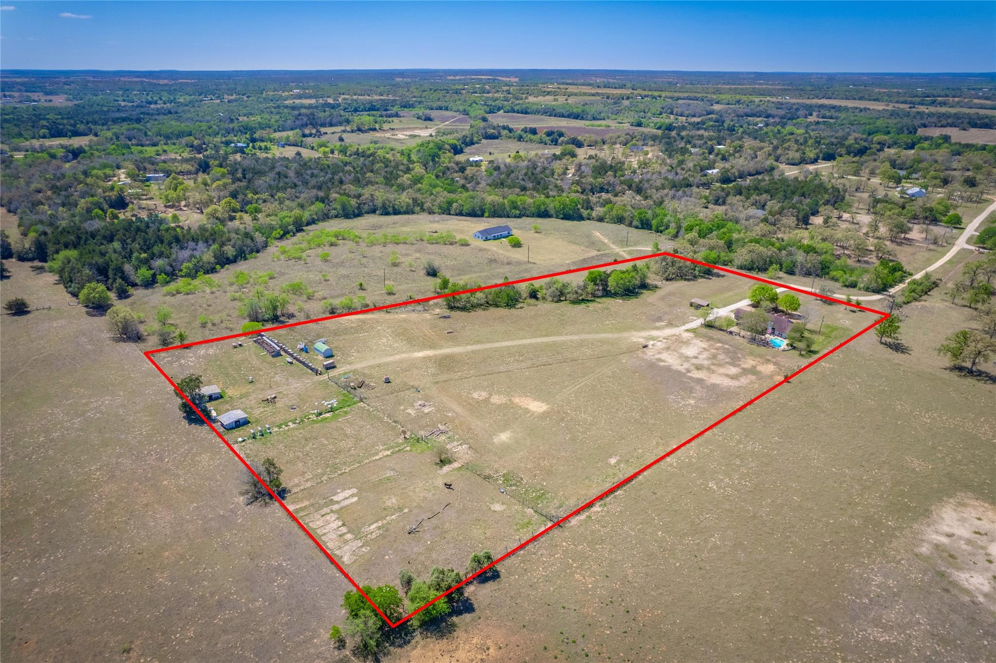 1281 Private Road 7037, Lexington, TX 78947