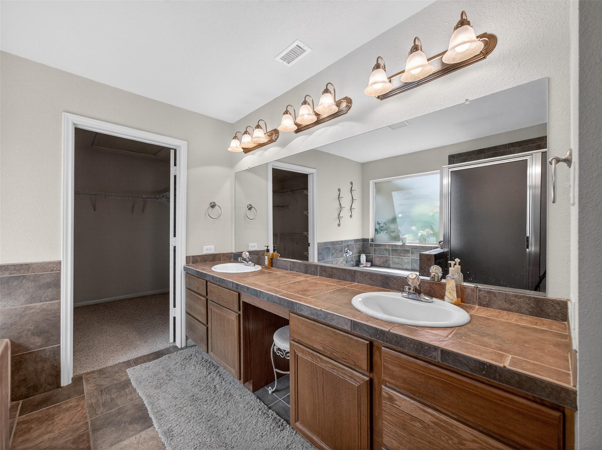 1281 Private Road 7037, Lexington, TX 78947